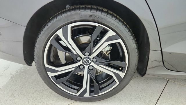 Used 2024 Volvo S60 B5 Plus w/ Climate Package image 60