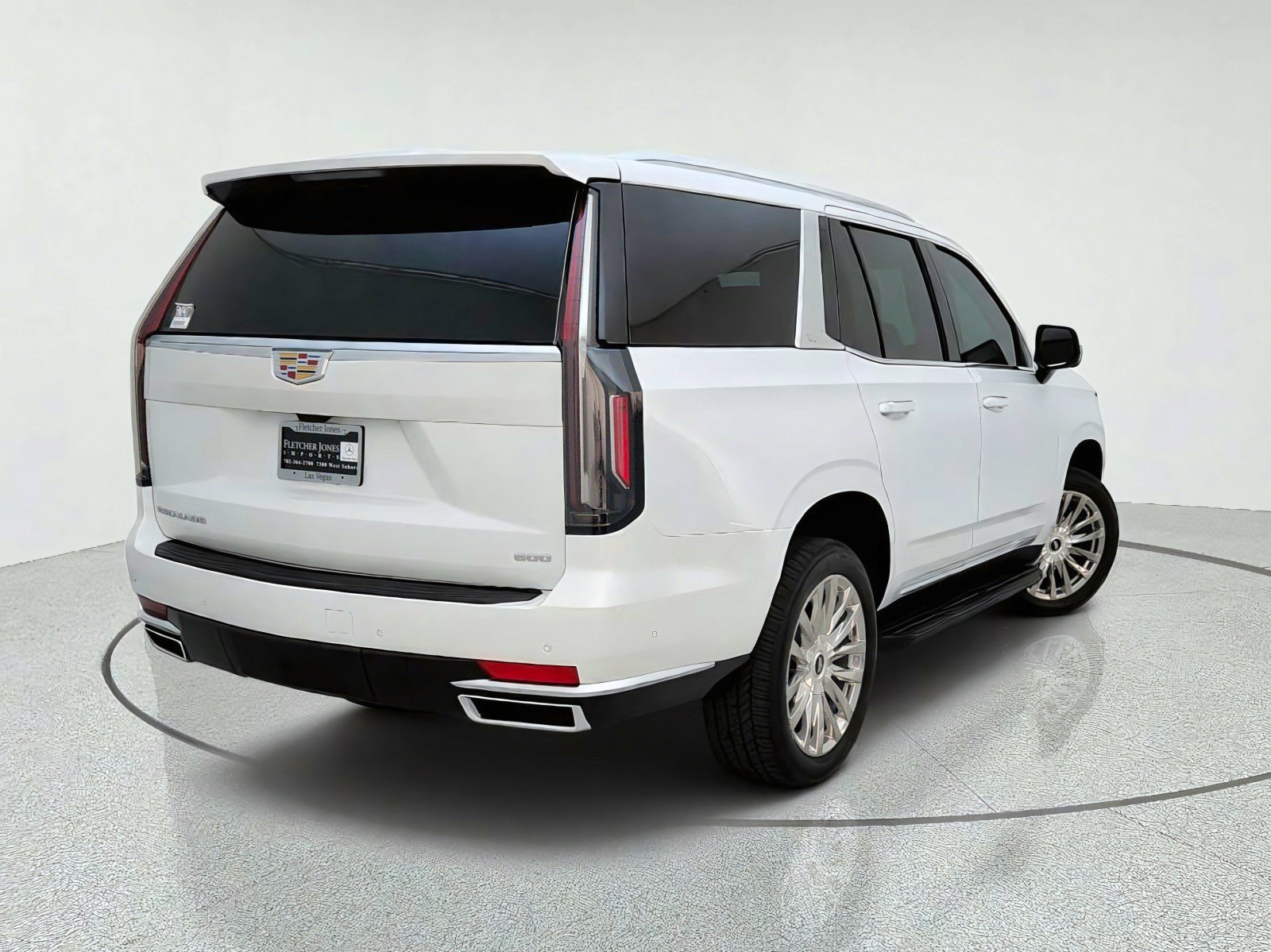Used 2024 Cadillac Escalade Premium Luxury AWD/4WD image 9