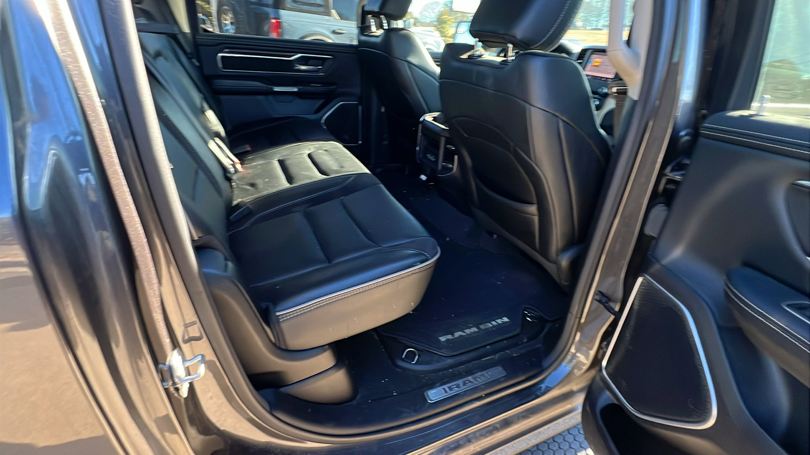 Used 2022 RAM 1500 Laramie image 21