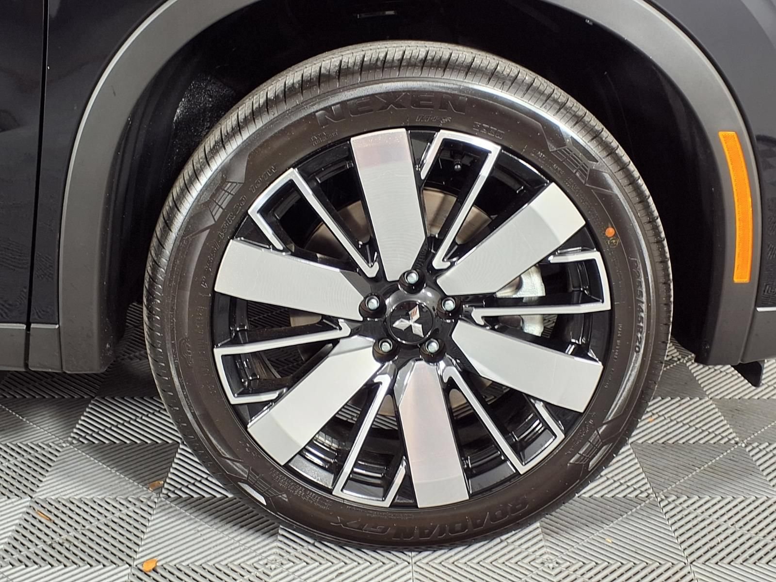 New 2026 Mitsubishi Outlander SE FWD image 29