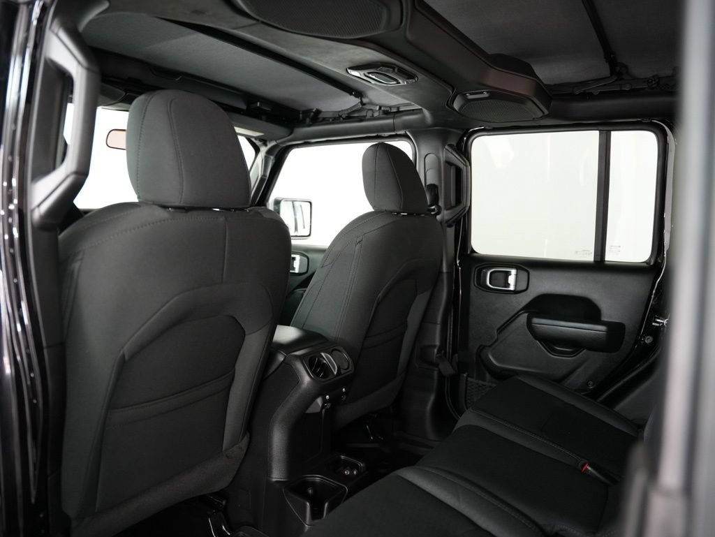 Used 2023 Jeep Gladiator Sport AWD/4WD image 35
