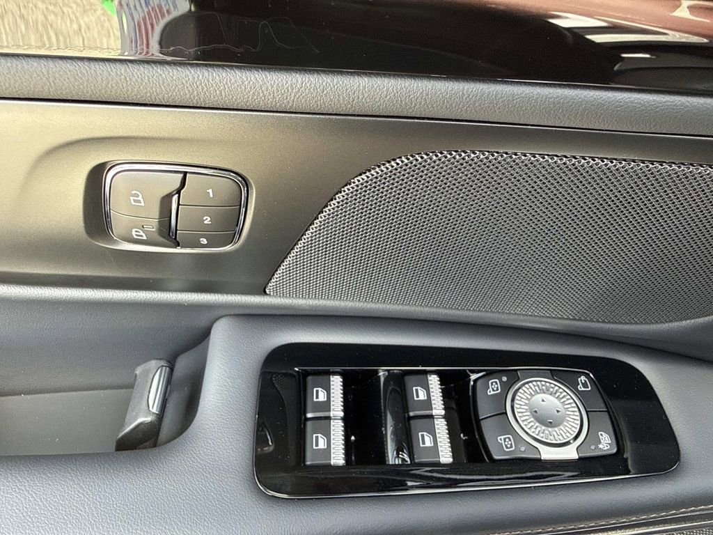 New 2026 Lincoln Nautilus Premier image 20