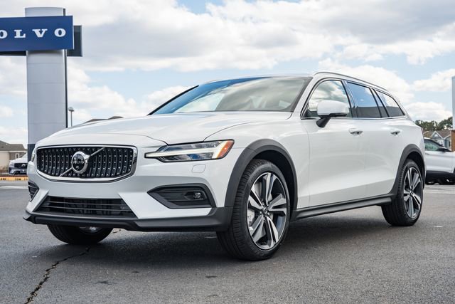 New 2026 Volvo V60 B5 Cross Country Plus w/ Protection Package Premier image 3