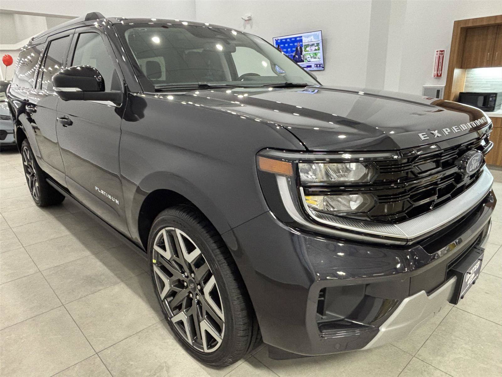 New 2026 Ford Expedition Max Platinum w/ Platinum Ultimate Package AWD/4WD image 2