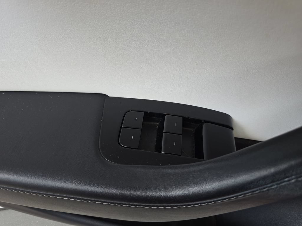 Used 2018 Tesla Model 3 Long Range AWD/4WD image 28