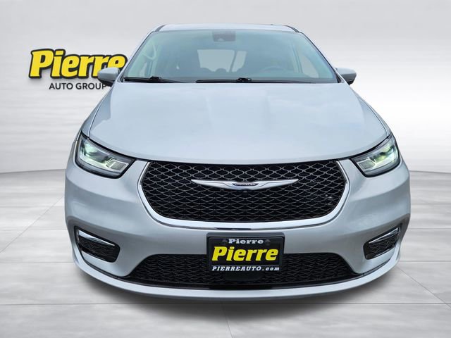 Used 2023 Chrysler Pacifica Touring-L FWD image 9