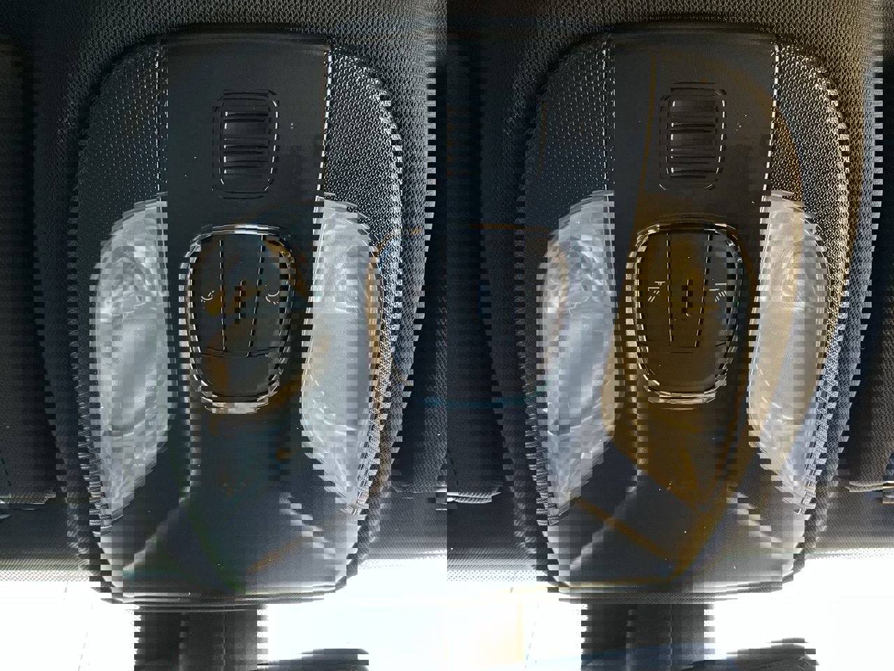 Used 2025 Jeep Compass Trailhawk image 28