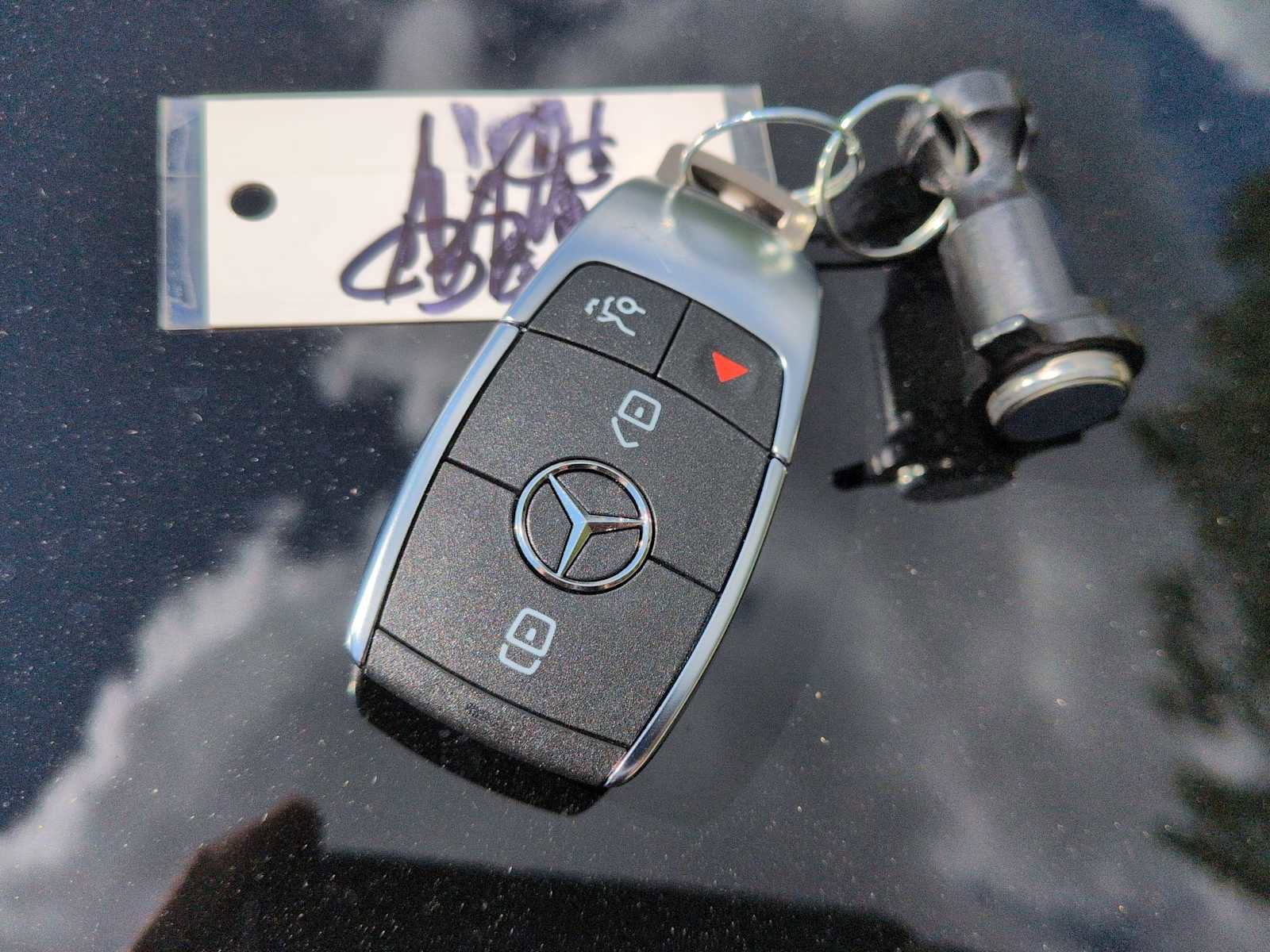 Used 2026 Mercedes-Benz GLB 250 4MATIC image 35