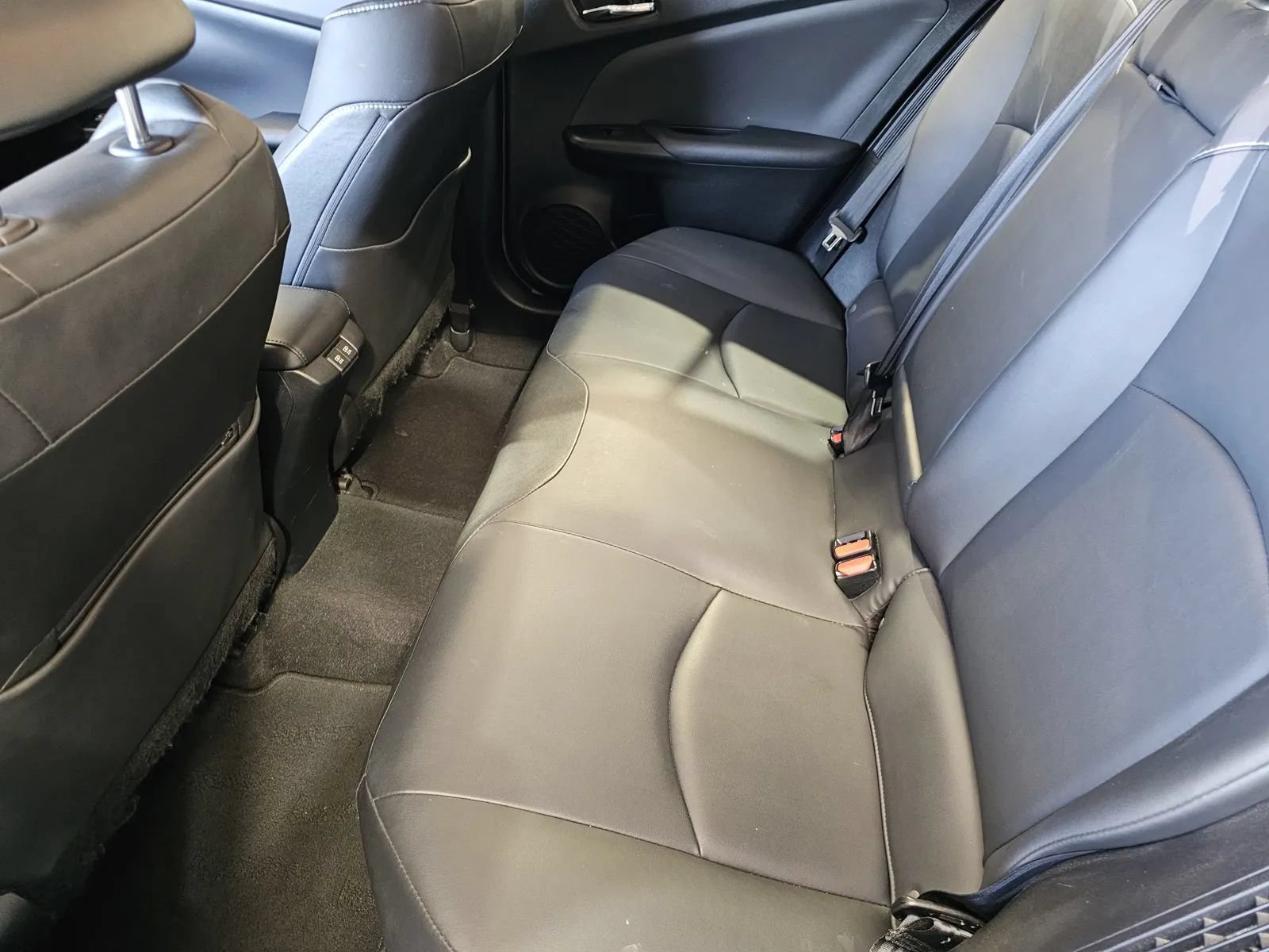 Used 2020 Toyota Prius Prime XLE w/ Carpet Mat Package FWD image 12