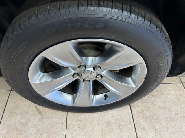 Used 2021 Dodge Challenger SXT RWD image 19
