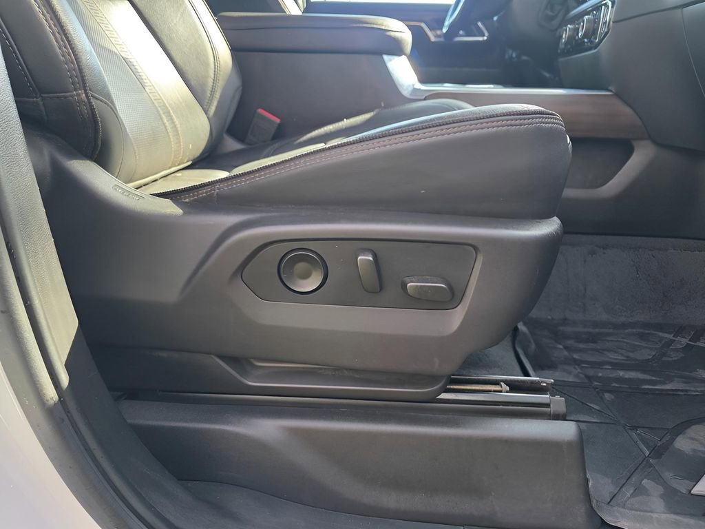 Used 2024 Chevrolet Silverado 2500 High Country w/ Technology Package image 12