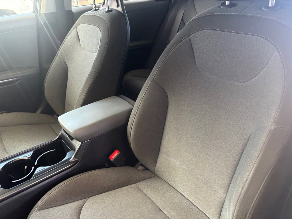 Used 2025 Kia K4 LX FWD image 6