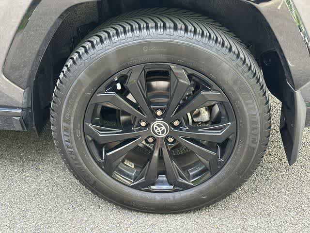 Used 2022 Toyota RAV4 XSE AWD/4WD image 5