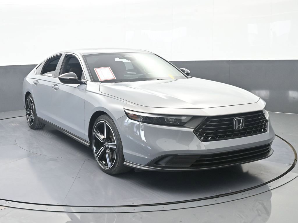 Used 2024 Honda Accord Sport image 9