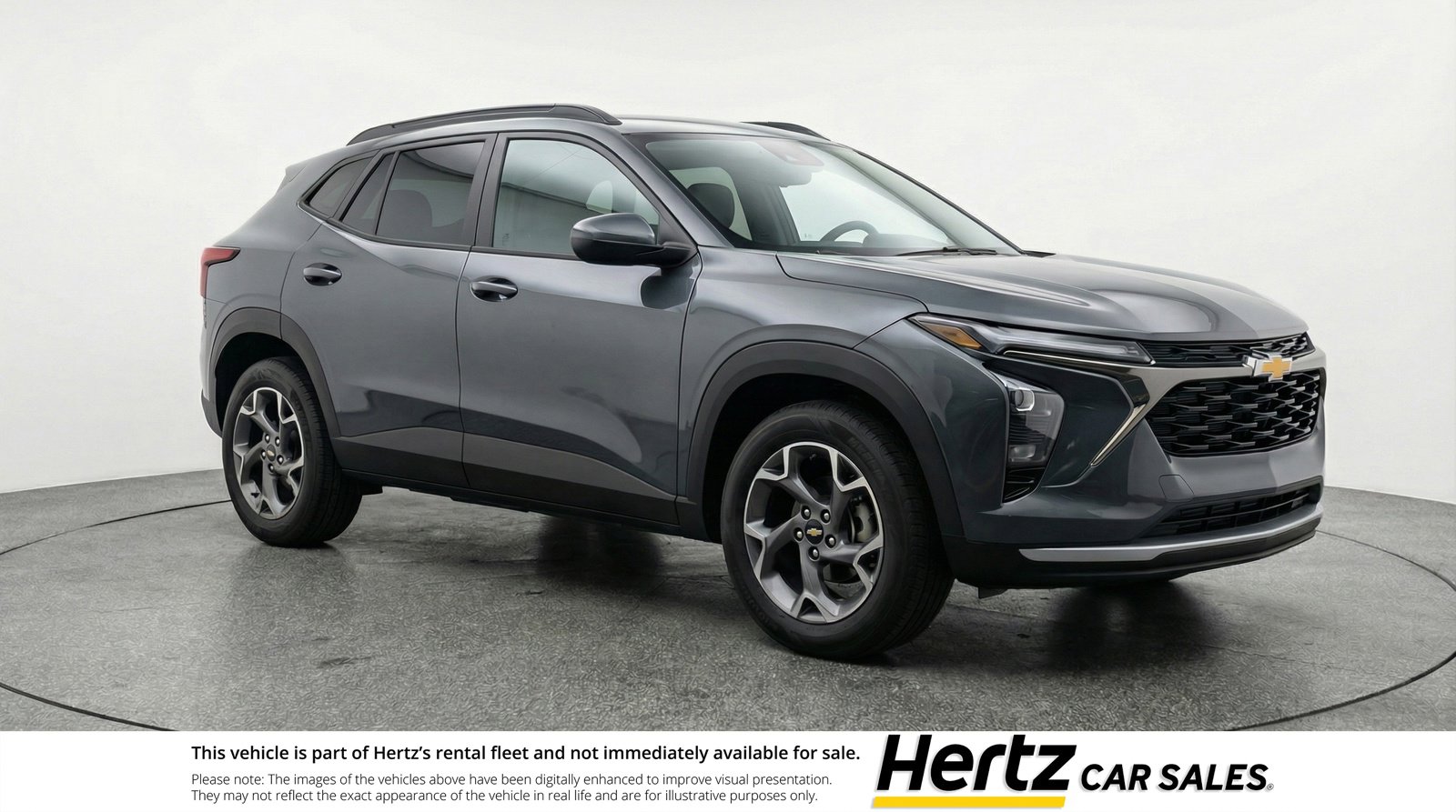 Used 2025 Chevrolet Trax LT image 1