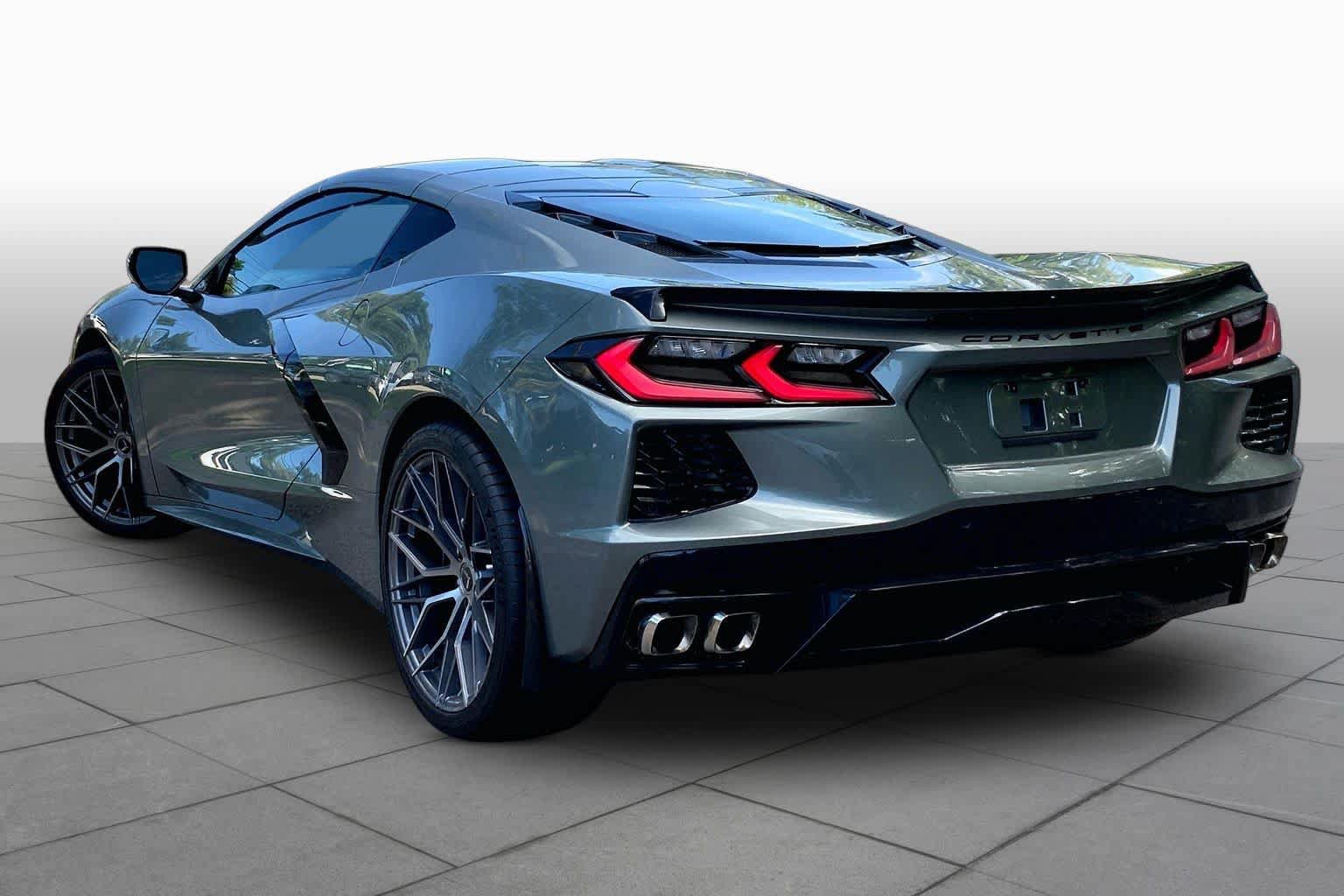 Used 2022 Chevrolet Corvette Stingray Coupe w/ 1LT RWD image 12