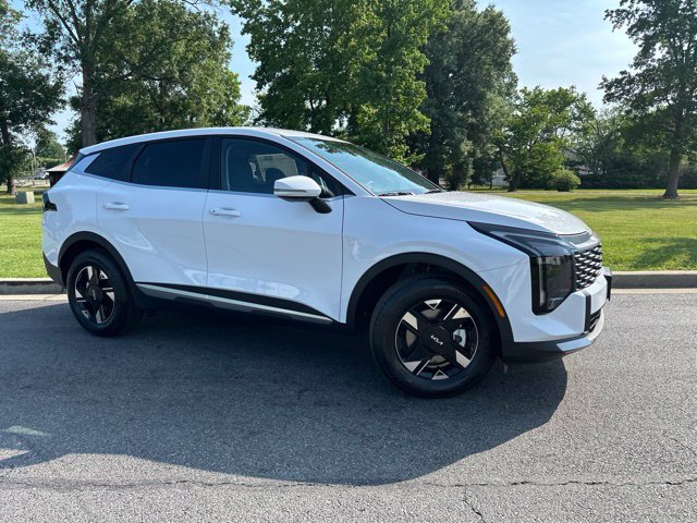 New 2026 Kia Sportage LX w/ LX Convenience Package AWD/4WD image 2