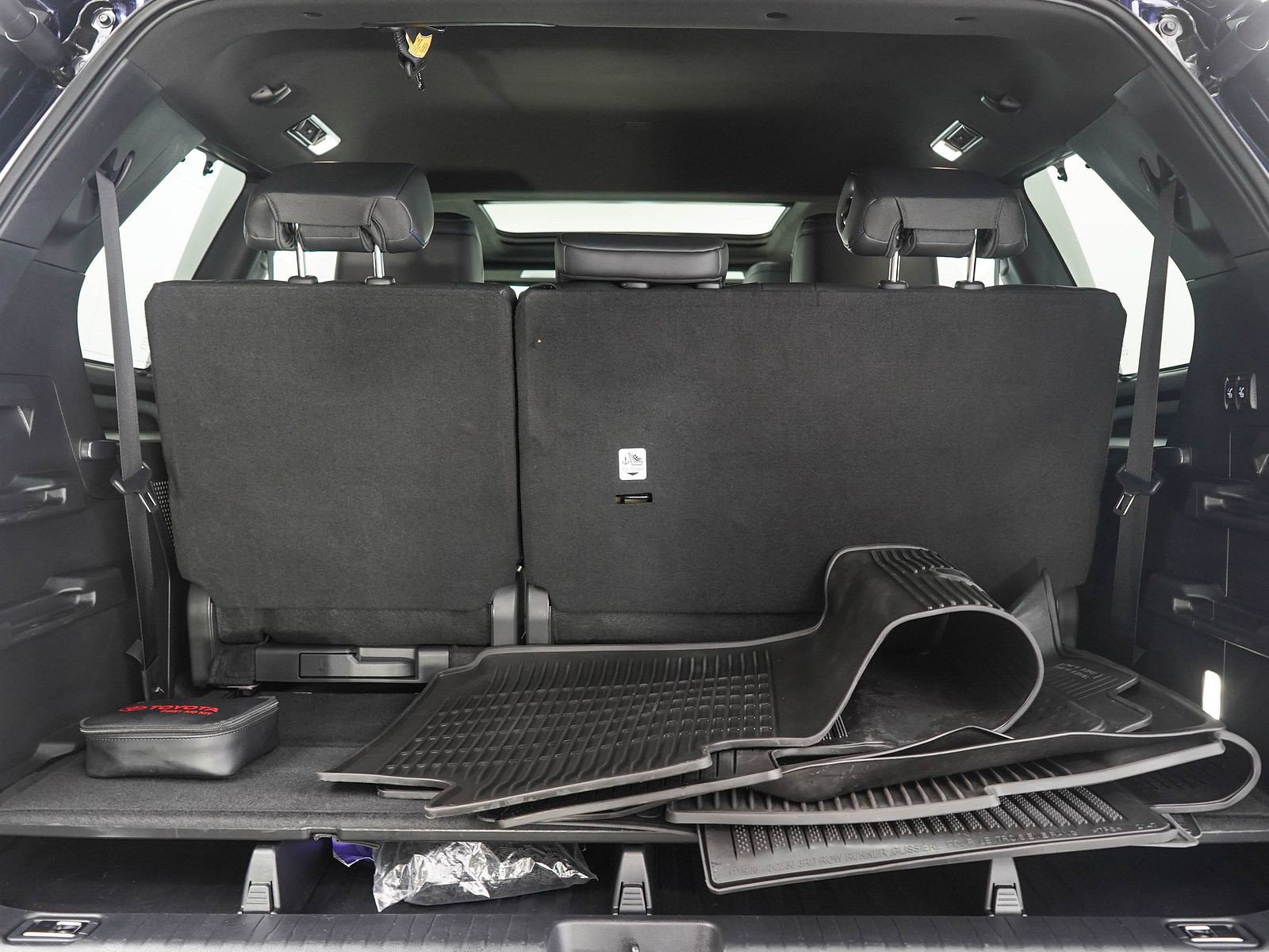 Used 2026 Toyota Sequoia Platinum AWD/4WD image 9