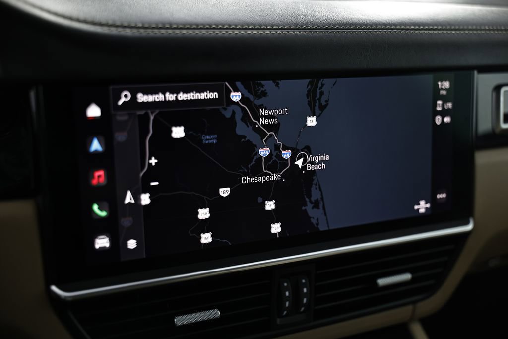 Certified 2022 Porsche Cayenne Turbo image 40