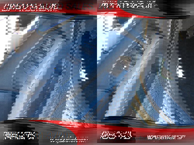 Used 2024 Toyota Tacoma TRD Off-Road image 3