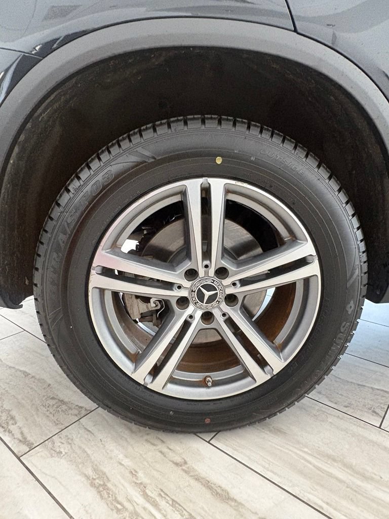 Used 2021 Mercedes-Benz GLC 300 4MATIC image 6