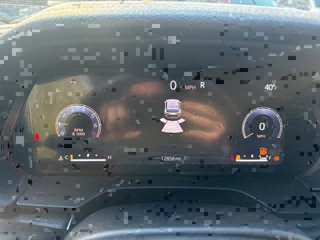 Certified 2025 Jeep Grand Cherokee L Limited w/ Black Appearance Package image 13