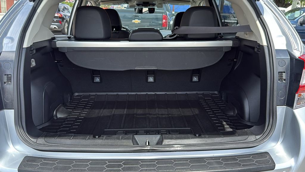 Used 2019 Subaru Crosstrek 2.0i Limited w/ Moonroof Package w/Navigation AWD/4WD image 9