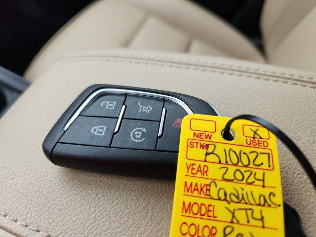 Used 2024 Cadillac XT4 Luxury image 52