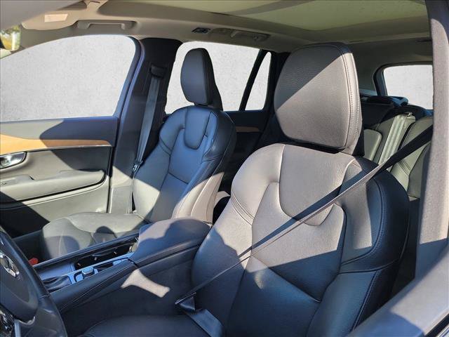 Used 2022 Volvo XC90 T5 Momentum FWD image 10