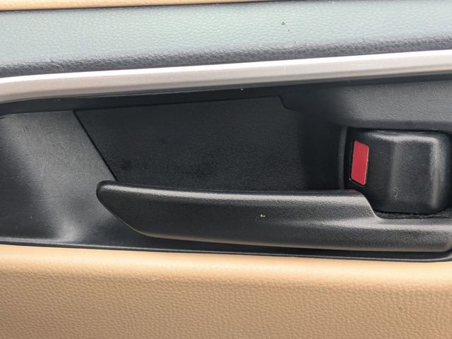 Used 2019 Toyota RAV4 LE FWD image 33