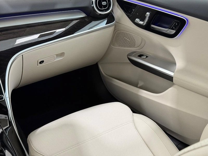 New 2026 Mercedes-Benz C 300 4MATIC Sedan image 7