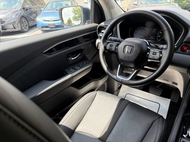Used 2023 Honda Pilot Touring image 36