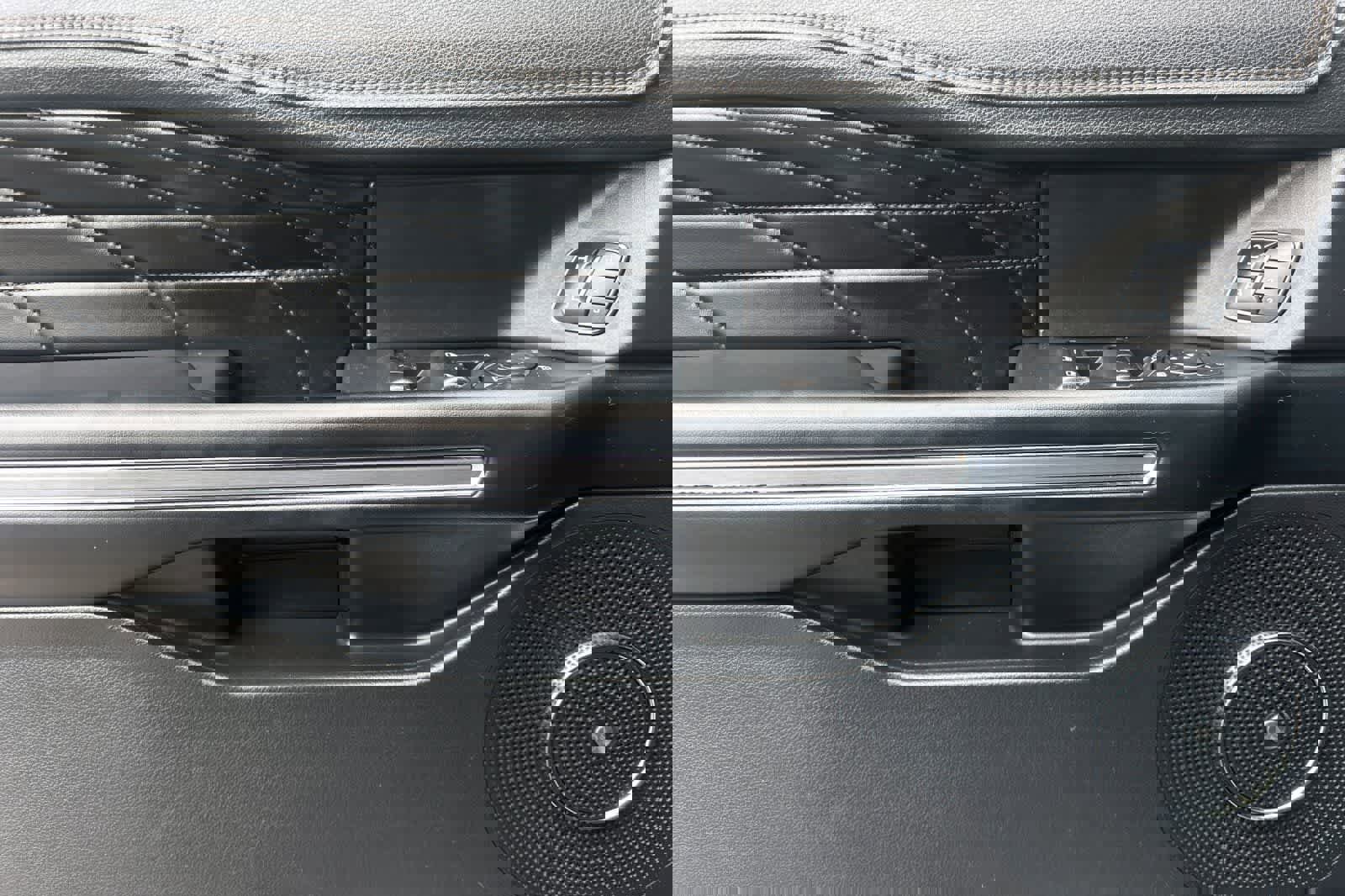 Used 2019 Ford Expedition Max Platinum AWD/4WD image 12