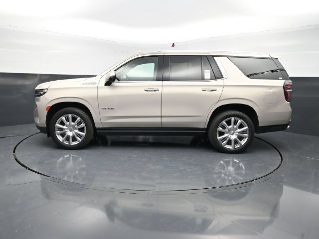 Used 2021 Chevrolet Tahoe High Country w/ Premium Package AWD/4WD image 4