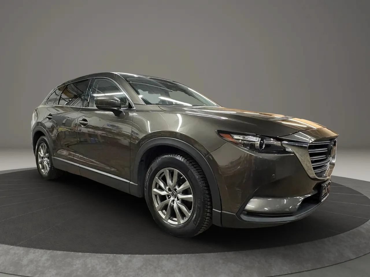 Used 2018 MAZDA CX-9 Touring w/ Touring Premium Package AWD/4WD image 2