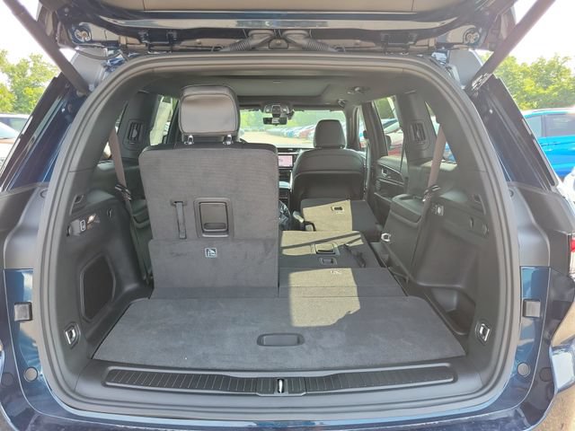New 2026 Jeep Grand Cherokee L Limited w/ Luxury Tech Group II AWD/4WD image 8