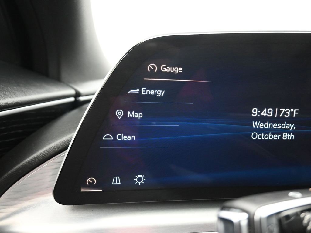 Used 2023 Cadillac Lyriq 2WD image 17