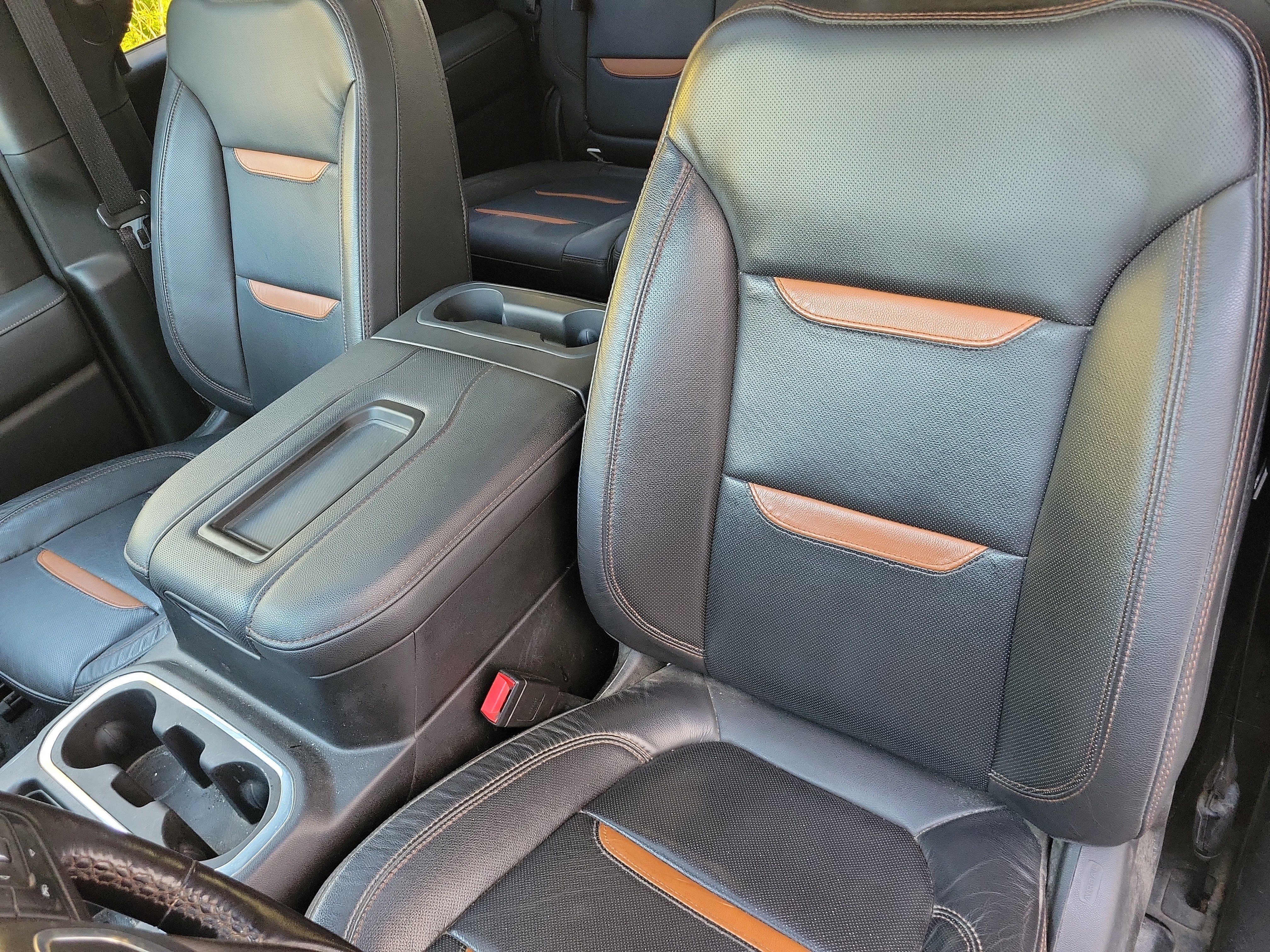 Used 2022 GMC Sierra 1500 AT4 w/ AT4 Premium Package image 11