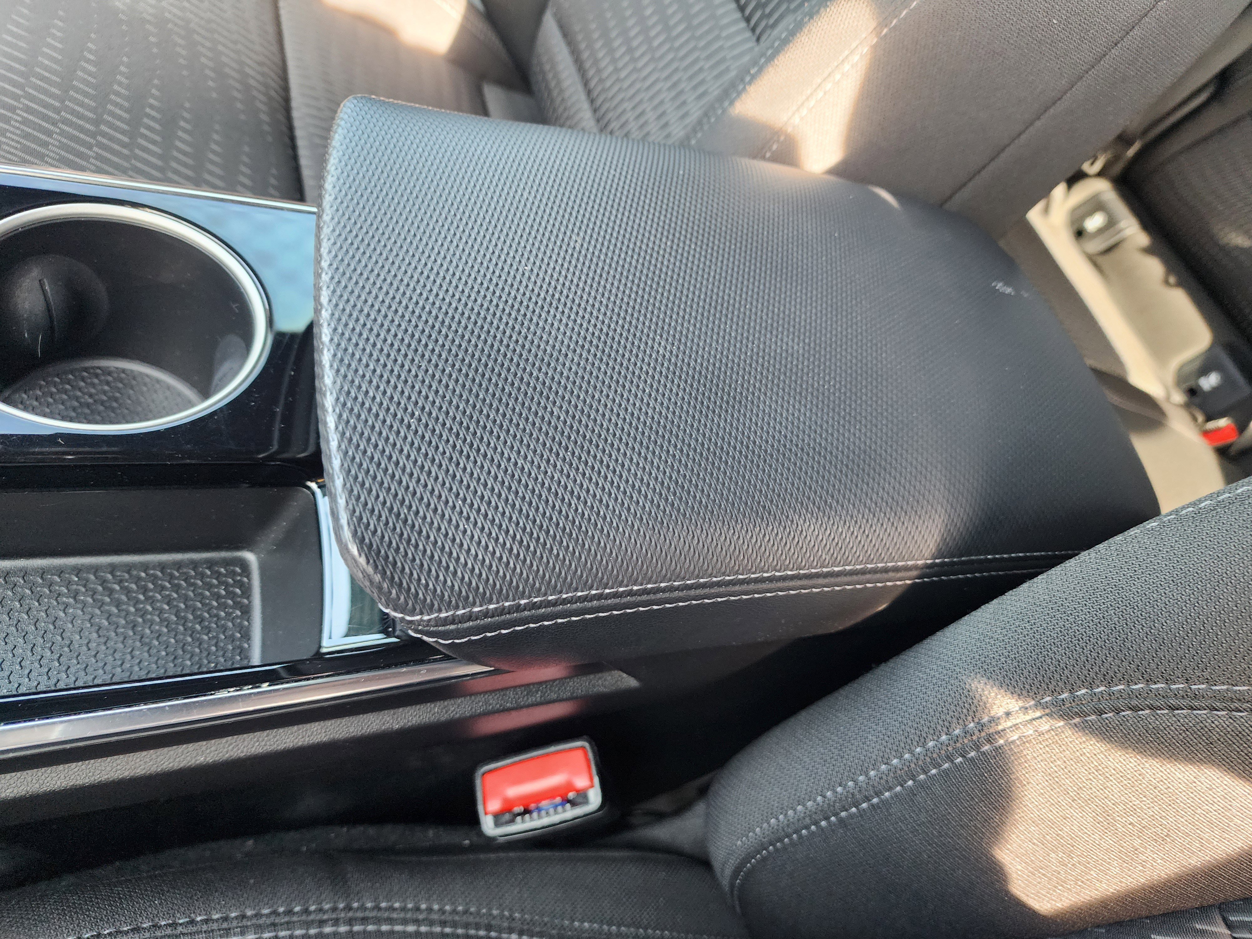 Used 2025 Chevrolet Equinox LT image 35