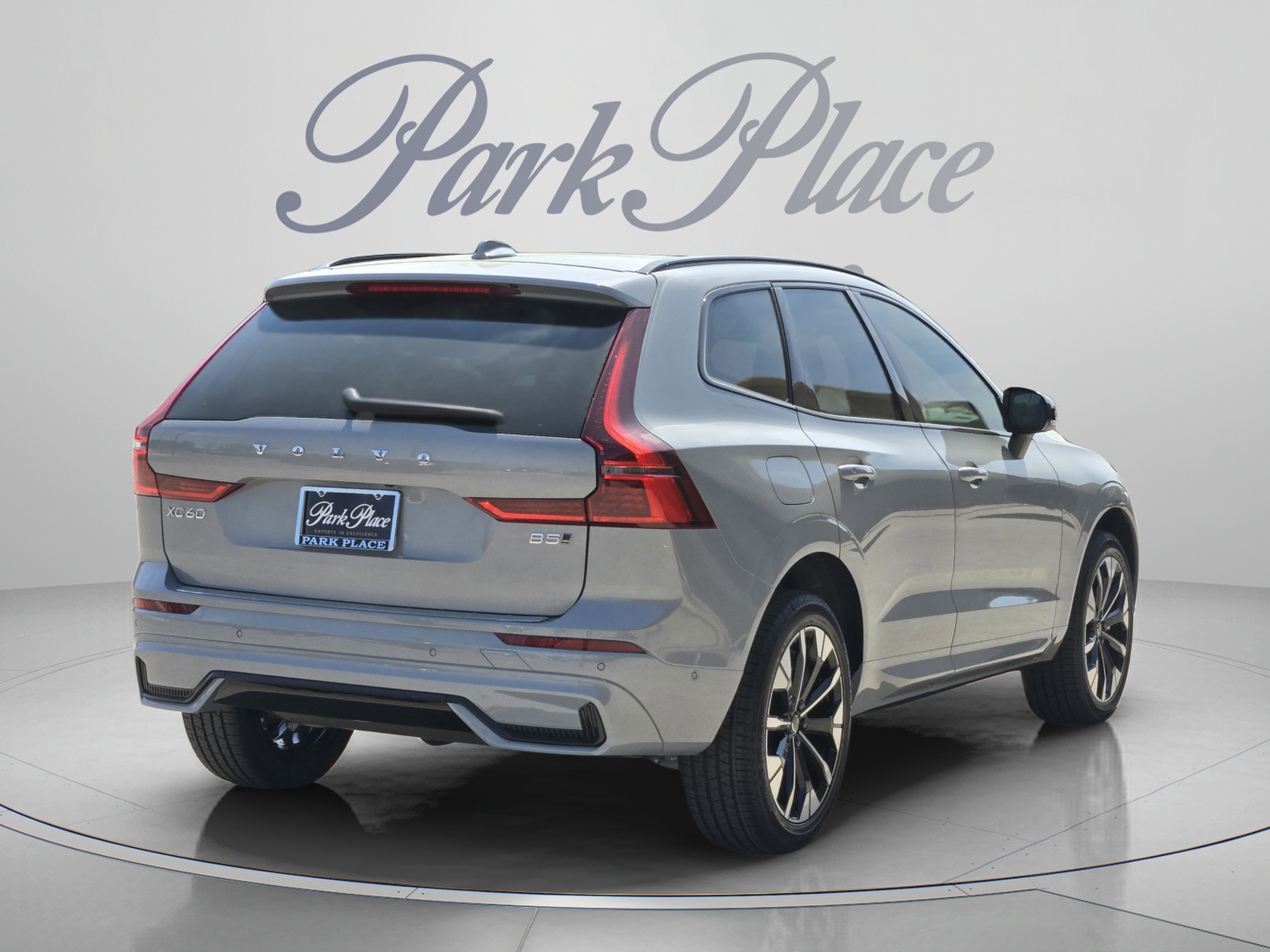 Used 2026 Volvo XC60 B5 Plus w/ Protection Package Premier AWD/4WD image 6