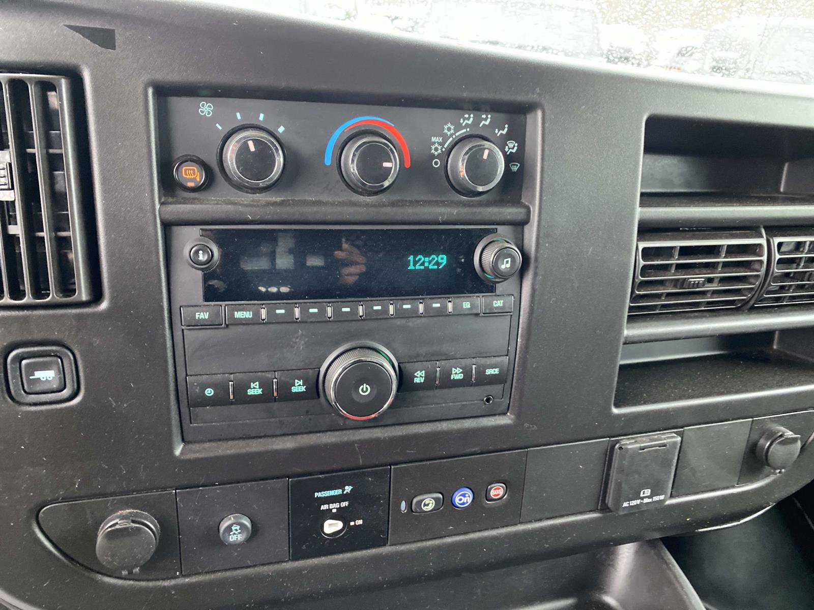 Used 2024 GMC Savana 2500 w/ Driver Convenience Package image 11