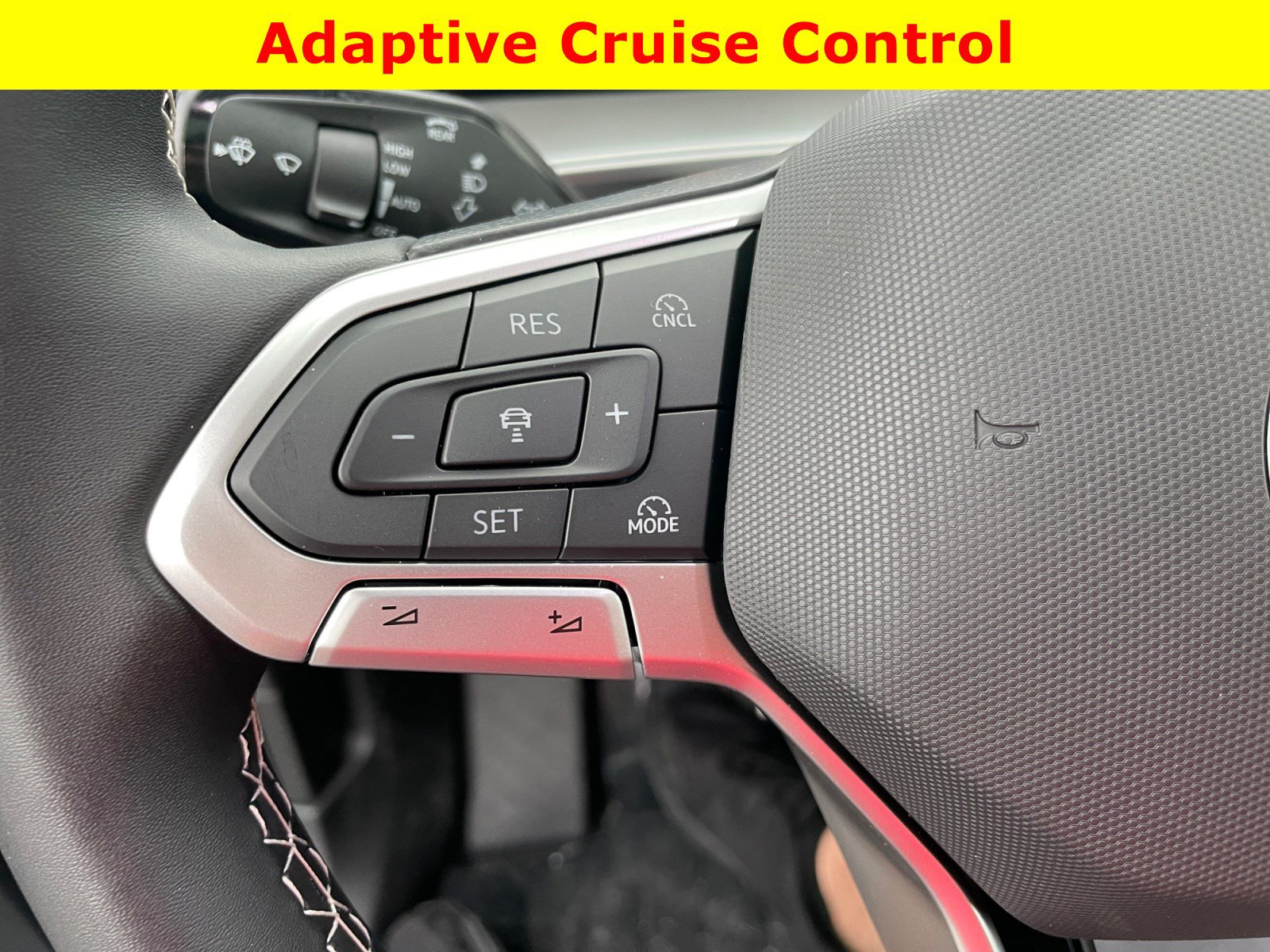 New 2026 Volkswagen Tiguan SE AWD/4WD image 24