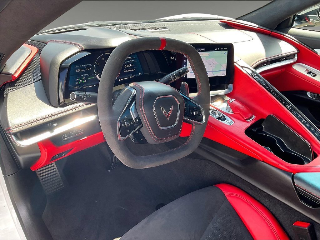 Used 2025 Chevrolet Corvette Stingray Premium Cpe w/ Z51 Performance Package RWD image 8