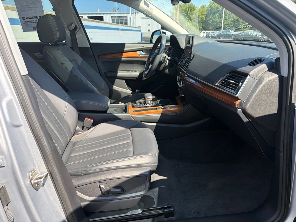 Used 2023 Audi Q5 2.0T Premium Plus w/ Premium Plus Package AWD/4WD image 25