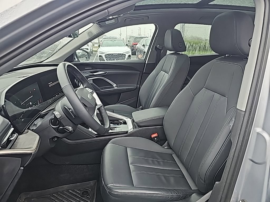 Used 2025 Audi Q5 Premium Plus w/ Premium Plus image 3