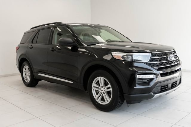 Used 2024 Ford Explorer XLT w/ Equipment Group 202A RWD image 7