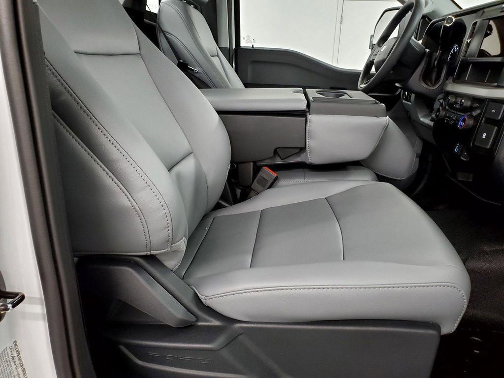 New 2026 Ford F250 XL w/ Snow Plow/Camper Package image 23