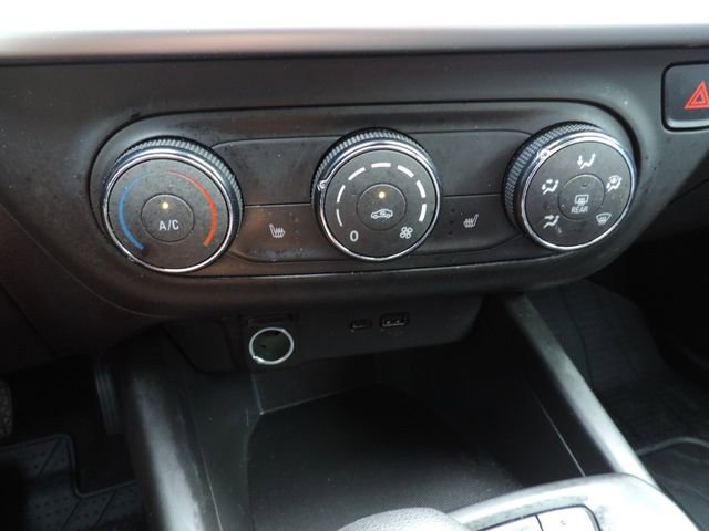 Used 2024 Chevrolet Trax RS w/ Sunroof Package image 27