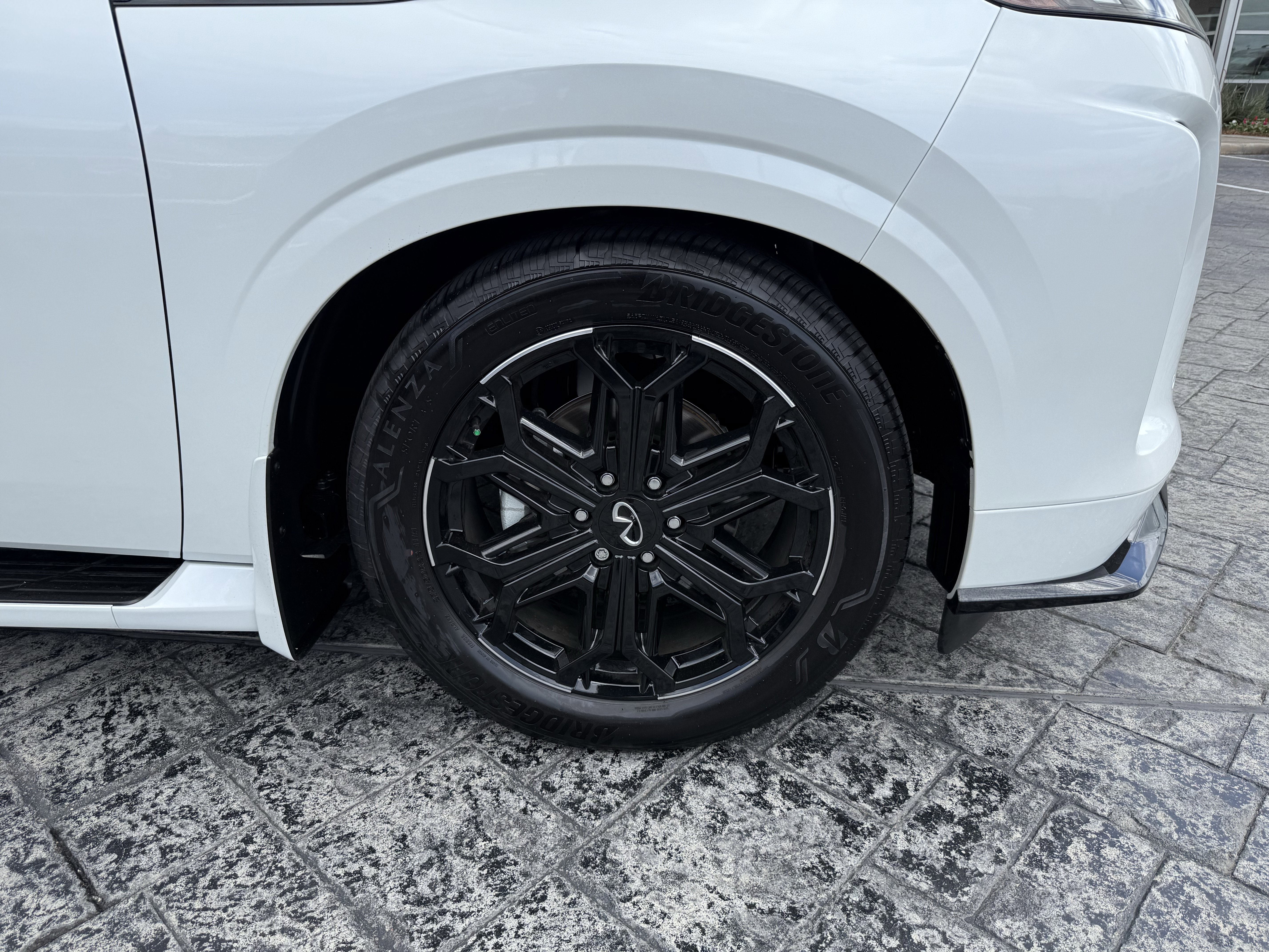 Certified 2026 INFINITI QX80 4WD w/ Sport Exterior Package image 9