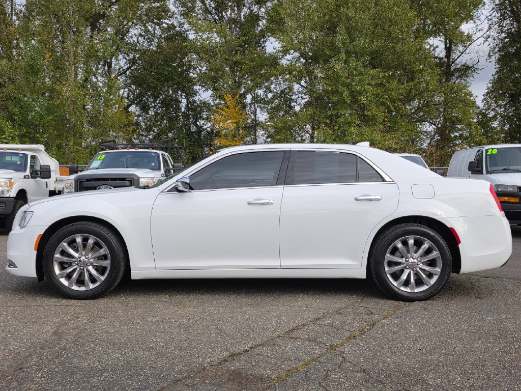 Used 2019 Chrysler 300 Limited AWD/4WD image 3